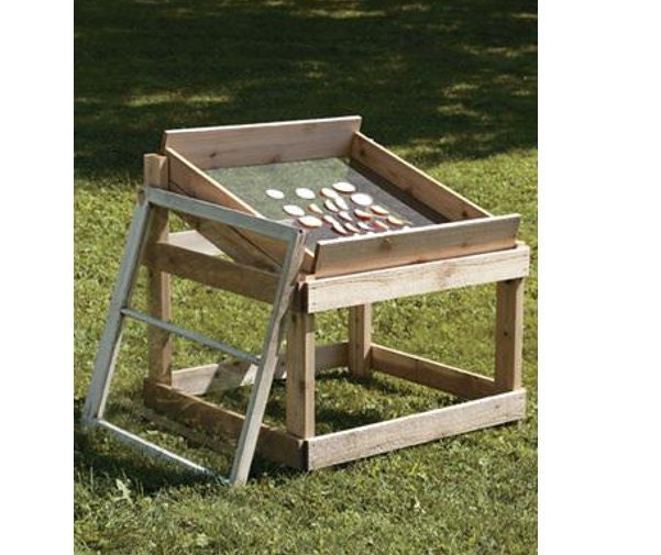 découvrez notre guide complet pour concevoir un séchoir solaire efficace. apprenez à réaliser un plan détaillé, adapté à vos besoins, tout en utilisant des techniques durables pour optimiser le séchage de vos aliments. rédigez vos projets avec des conseils pratiques et des astuces pour maximiser l'efficacité de votre séchoir solaire.