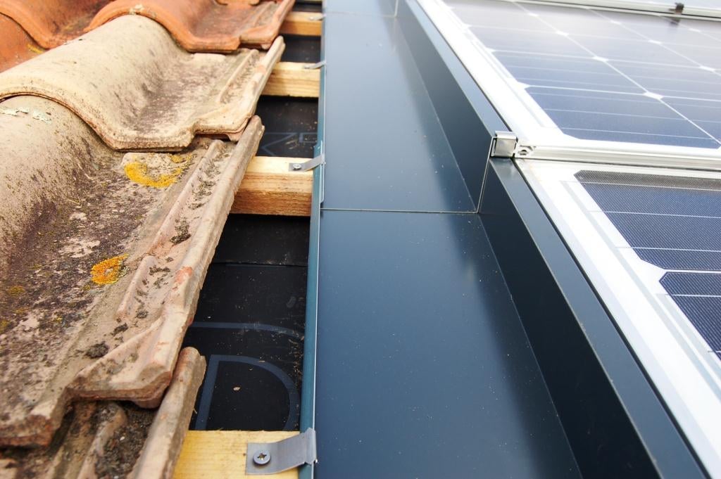 découvrez comment installer des panneaux solaires facilement et efficacement. suivez notre guide étape par étape pour profiter d'une énergie renouvelable et réduire votre facture d'électricité.