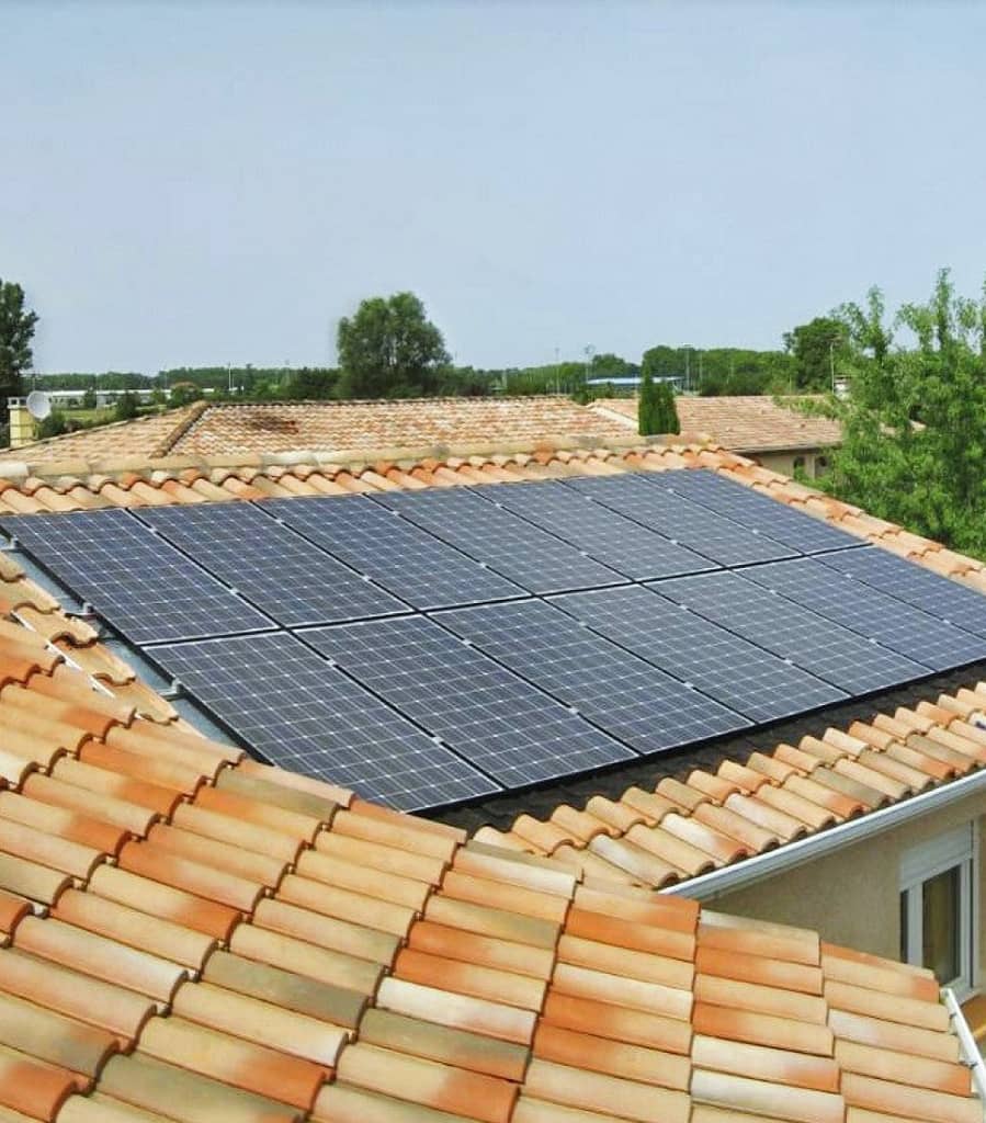 découvrez comment l'installation de panneaux photovoltaïques (pv) peut influencer la valeur de votre bien immobilier. analysez les avantages financiers et écologiques, ainsi que les tendances du marché immobilier liées à l'énergie solaire.