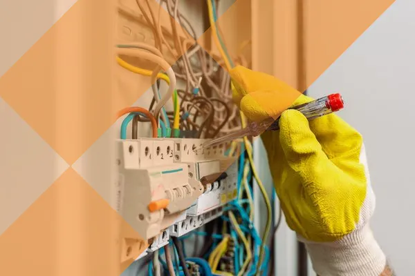 découvrez l'électricien d'avenir, un expert passionné par les dernières technologies et les énergies renouvelables. offrant des services innovants et durables, il se consacre à rendre votre habitat plus écoresponsable tout en garantissant sécurité et efficacité. faites le choix d'un professionnel qui allie savoir-faire traditionnel et innovations modernes.