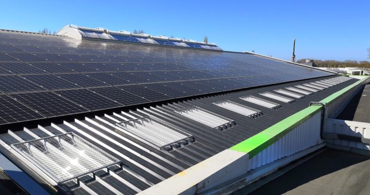 découvrez les avantages de l'autoconsommation photovoltaïque : production d'énergie renouvelable, réduction des factures d'électricité et impact environnemental positif. transformez votre maison en source d'énergie propre grâce à des solutions adaptées à vos besoins.