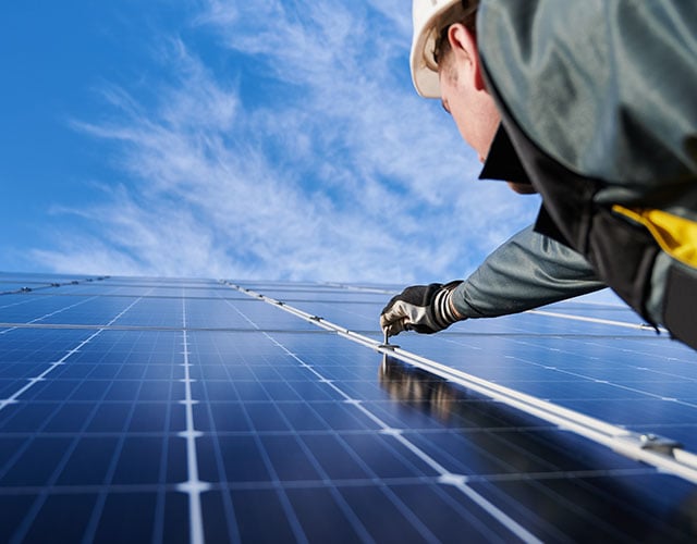 découvrez notre guide photovoltaïque complet pour tout savoir sur l'énergie solaire. apprenez à choisir, installer et entretenir vos panneaux solaires afin de maximiser votre production électrique et réduire vos factures d'énergie. profitez des avantages écologiques et financiers de l'énergie renouvelable dès aujourd'hui!