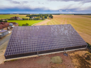 découvrez pourquoi investir dans des panneaux photovoltaïques est une décision rentable. profitez d'économies sur vos factures d'électricité, d'aides financières et d'une réduction de votre empreinte carbone tout en contribuant à la transition énergétique.