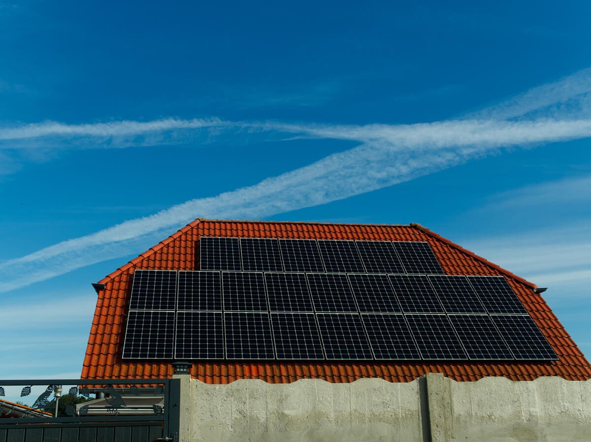 découvrez les nombreux avantages des panneaux photovoltaïques : énergie renouvelable, réduction des factures d'électricité, impact environnemental positif et valorisation de votre patrimoine. optez pour une solution durable et économique dès aujourd'hui.