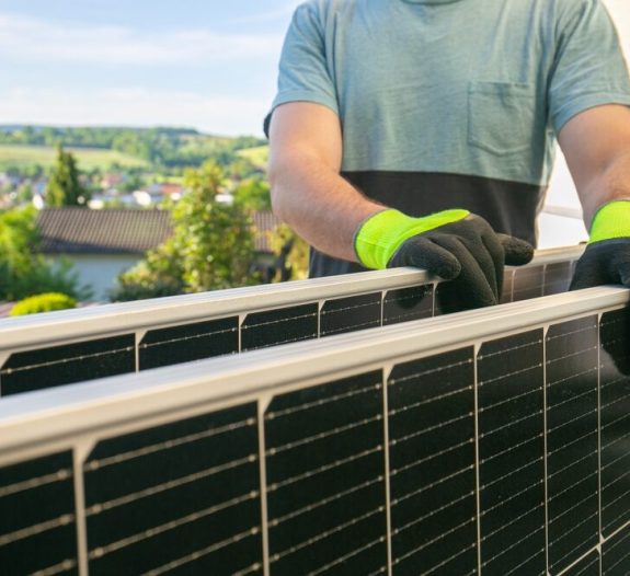 découvrez comment faire le bon choix de panneaux solaires pour votre maison. comparaison des types, avantages, et astuces pour optimiser votre investissement énergétique.