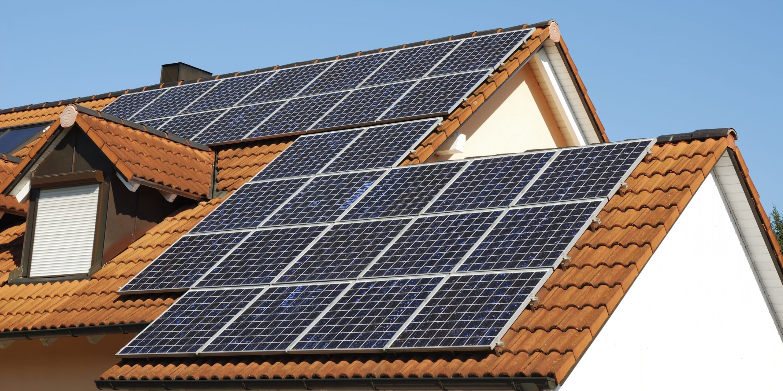 choisir-panneaux-solaires-1-scaled comment choisir un panneau solaire