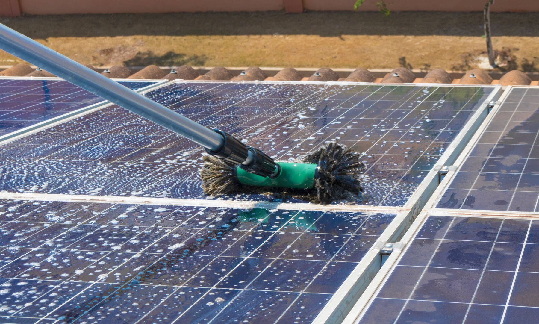 entretien-capteurs-photovoltaiques Guide complet pour l'entretien des capteurs photovoltaïques