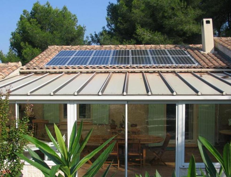 découvrez notre guide photovoltaïque complet pour comprendre les enjeux, les avantages et les étapes d'installation des panneaux solaires. optimisez votre consommation d'énergie et réduisez vos factures grâce à l'énergie renouvelable.