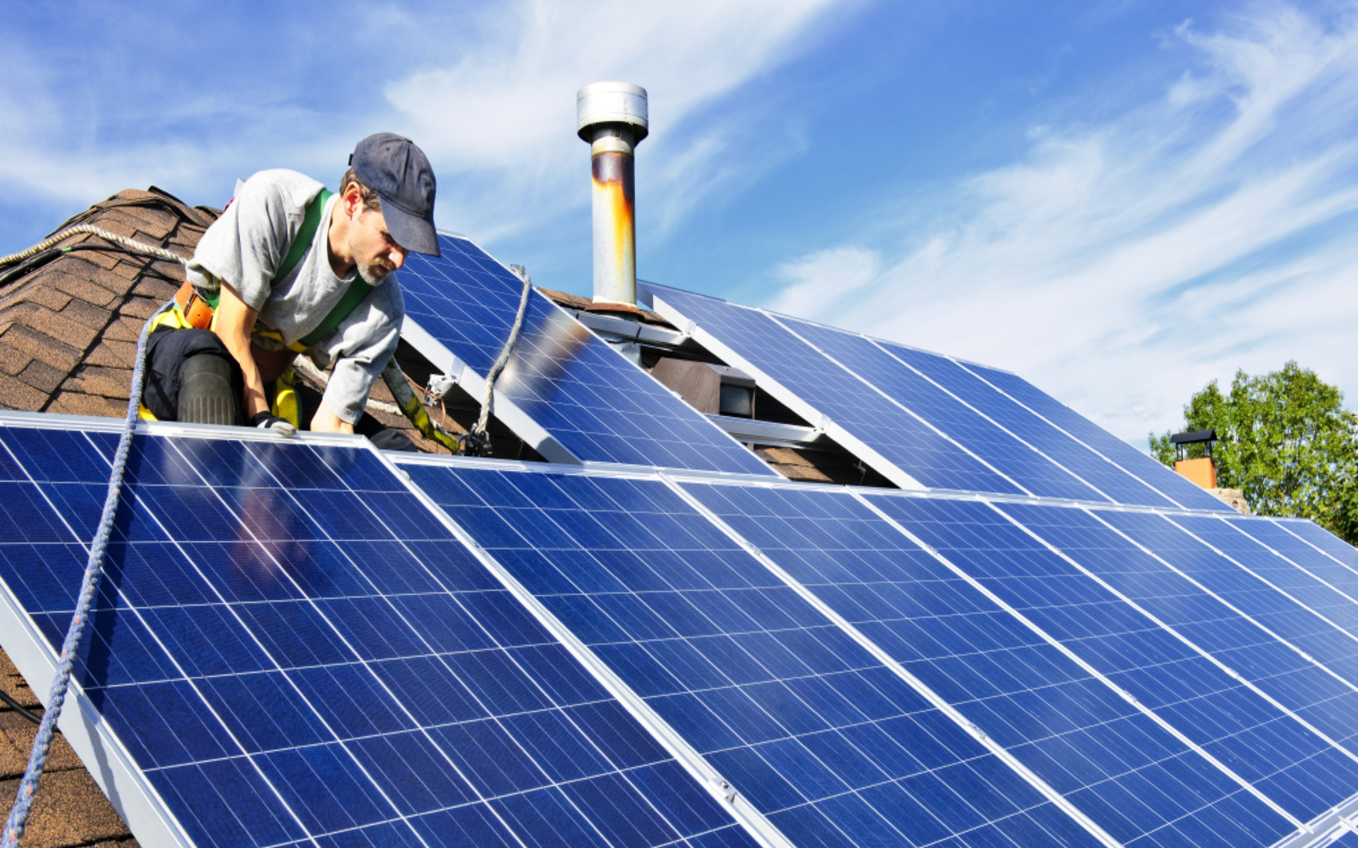 investissement-panneaux-solaires Aide Occitanie : maximisez votre investissement dans les panneaux solaires