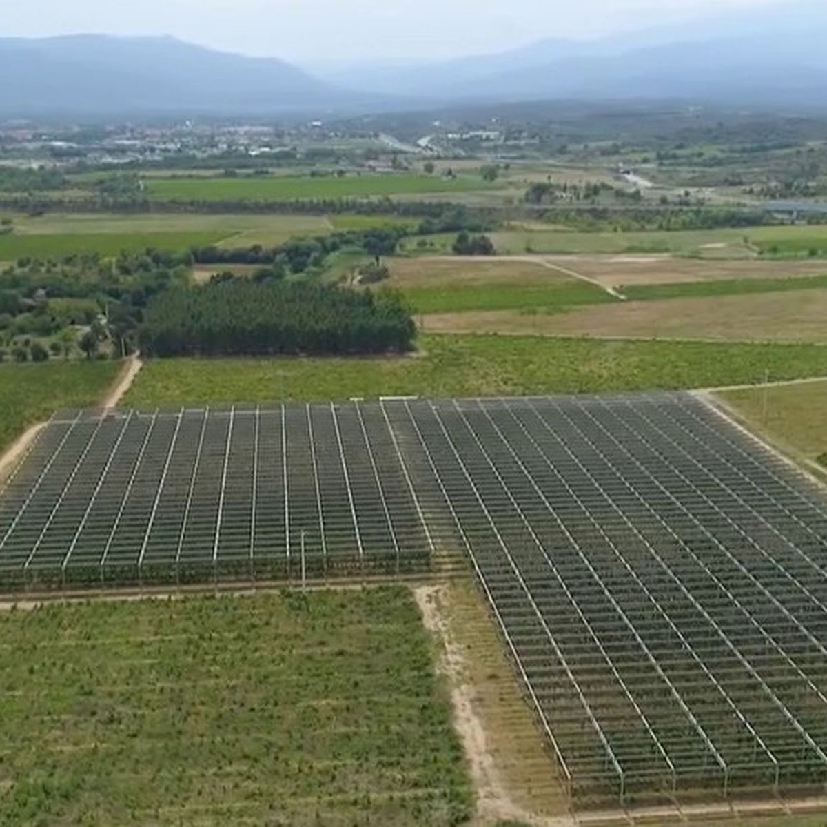 découvrez l'impact du photovoltaïque sur le climat : explorez comment cette technologie solaire contribue à réduire les émissions de gaz à effet de serre, à promouvoir les énergies renouvelables et à lutter contre le changement climatique tout en offrant des solutions durables pour un avenir énergétique plus propre.