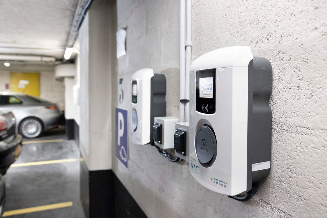 installation-bornes-de-recharge-droits-1 Guide d'assistance pour l'installation de bornes de recharge électrique : Quels sont vos droits ?