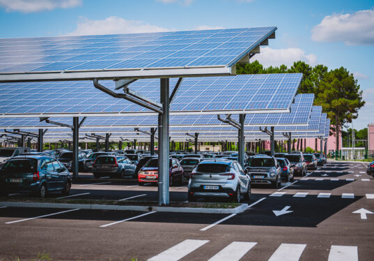 panneaux-solaires-parking-2 Les panneaux solaires sur les ombrières de parking