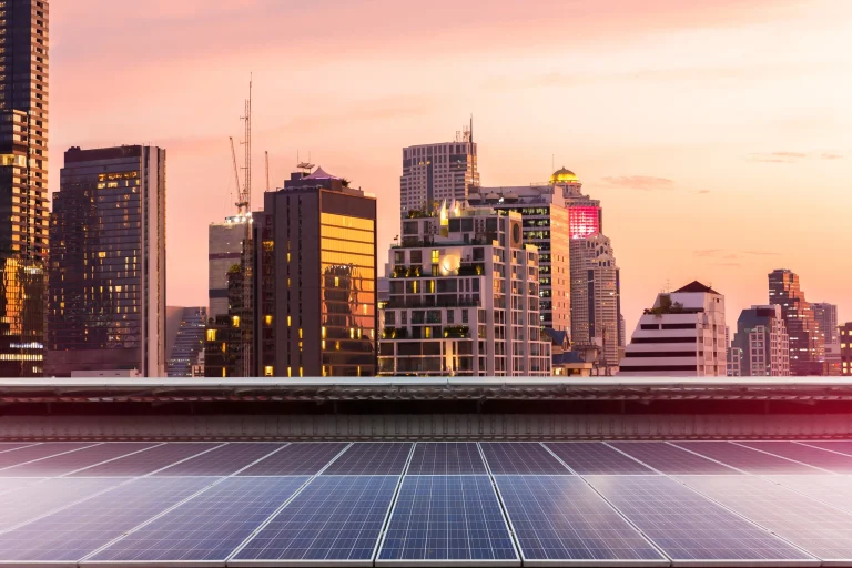 defis-photovoltaique-urbain Les défis du photovoltaïque dans les zones urbaines