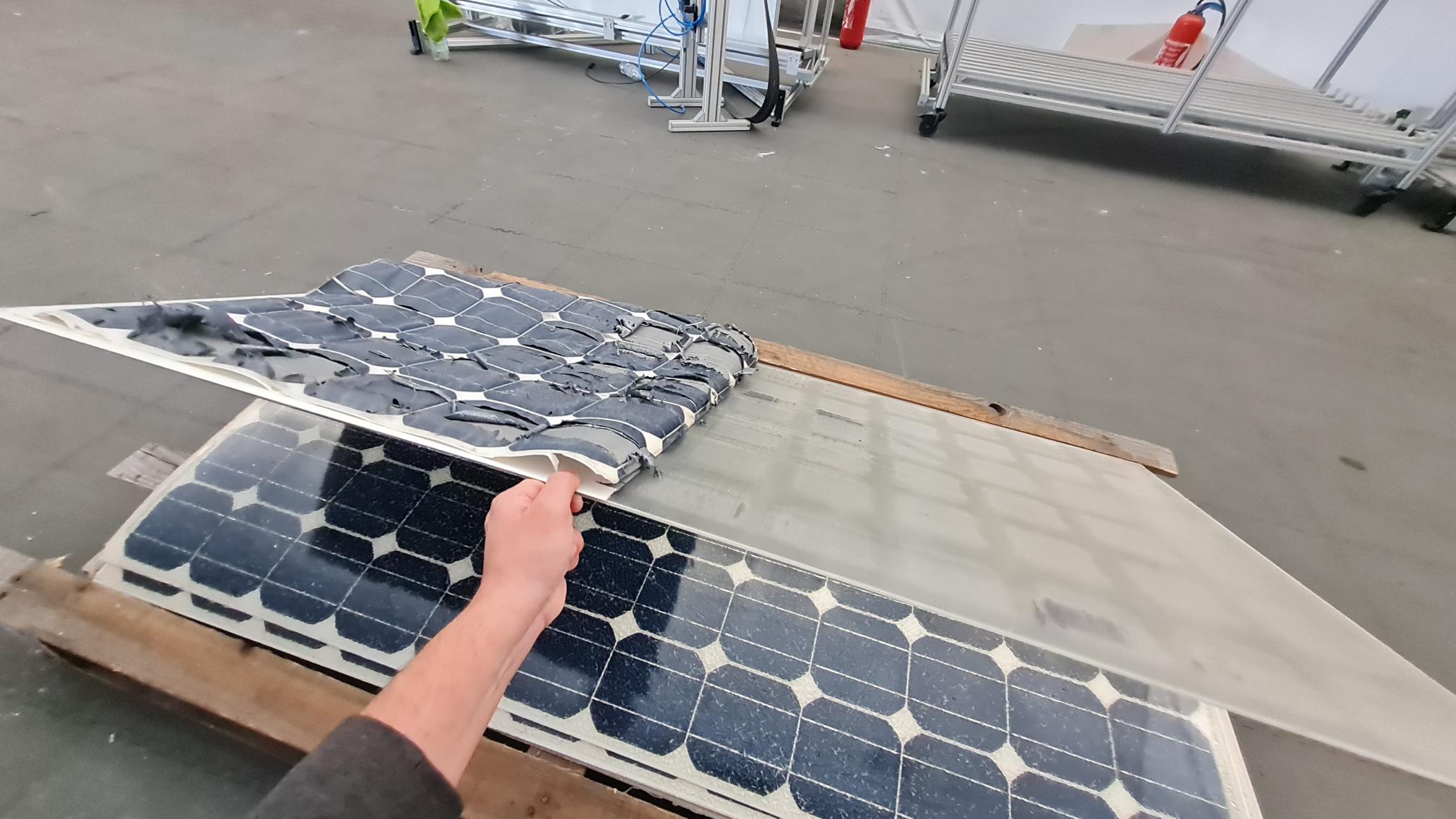 découvrez l'importance de la recyclabilité des panneaux photovoltaïques pour un avenir durable. apprenez comment le recyclage de ces équipements solaires contribue à la protection de l'environnement et à l'économie circulaire, tout en augmentant l'efficacité énergétique.
